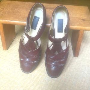 T strap sandals 9 1/2 M.